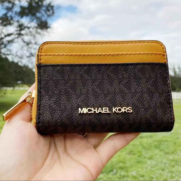 NWT Michael Kors Cardholder/Wallet - Picture 7 of 7
